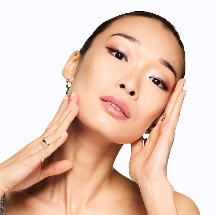 CLINIQUE
Mini Cult Classic Pink & Black Honey Lip Gift Set