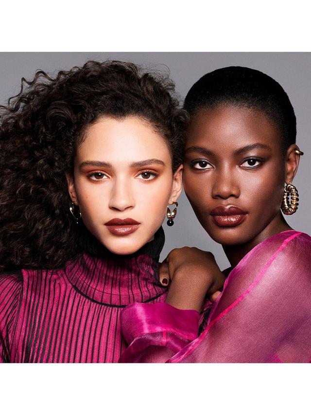 Bobbi Brown
Luxe Lipstick
Afternoon Tea