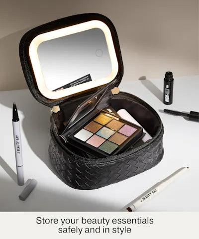 By BEAUTY BAY
LED Mirror Mini Travel Beauty Bag Black