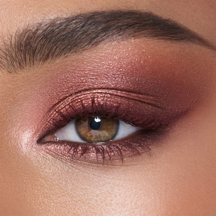 Charlotte Tilbury
Luxury Eyeshadow Palette Color: Pillow Talk Dreams - pearlescent rose, matte dusty rose, matte berry brown, shimmering rosebud