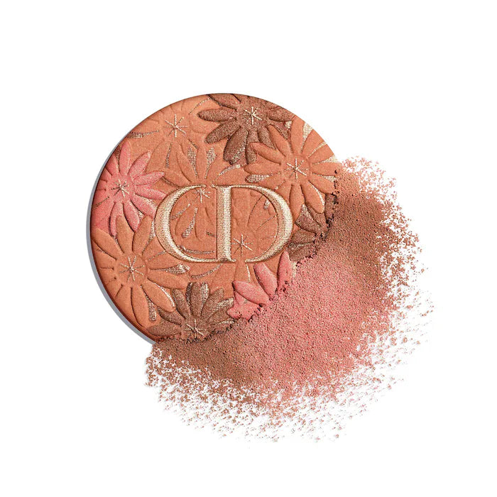 DIOR
Forever Nude Bronze Glow Powder Bronzer Color: 031 Coral Bronze - A bronzing shade enhanced with coral