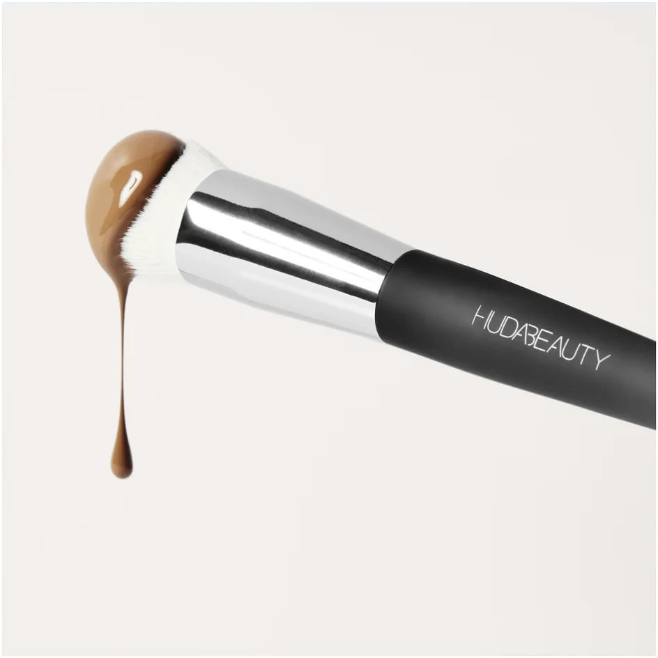 Huda Beauty Base Brush