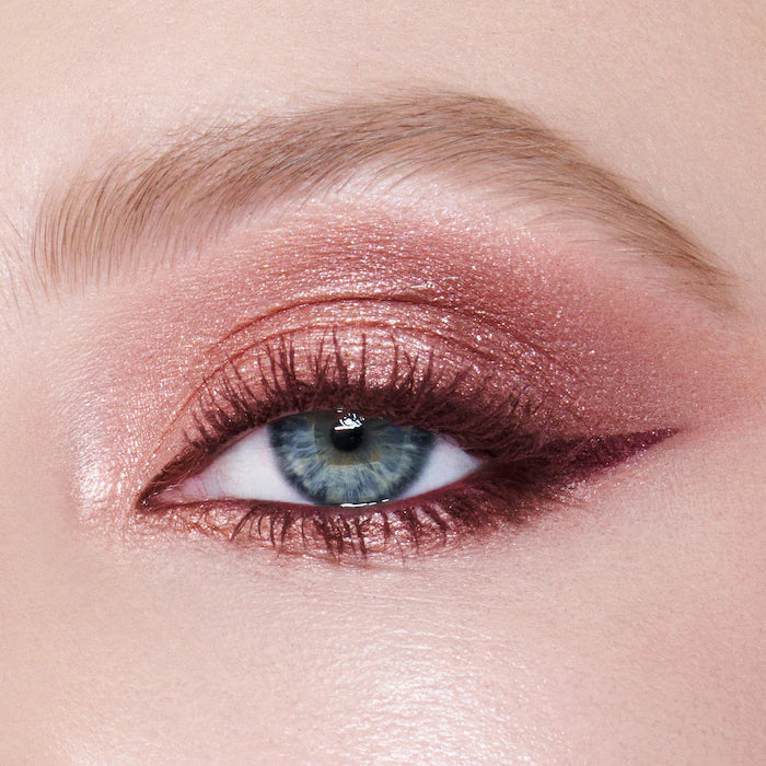 Charlotte Tilbury
Luxury Eyeshadow Palette Color: Pillow Talk Dreams - pearlescent rose, matte dusty rose, matte berry brown, shimmering rosebud