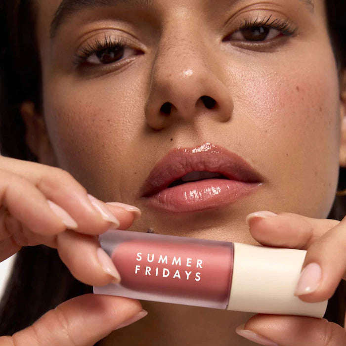 Summer Fridays
Dream Lip Oil for Moisturizing Sheer Coverage Color: Blush Dreams - A nourishing touch of sheer blush, with buildable color