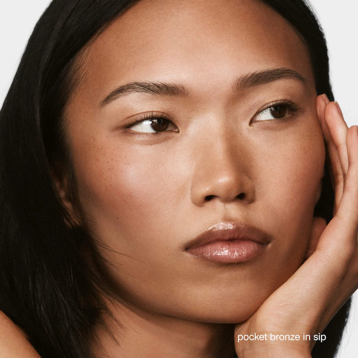 rhode
Pocket Bronze Long-Wearing Color: sip - light to light-medium with a golden undertone