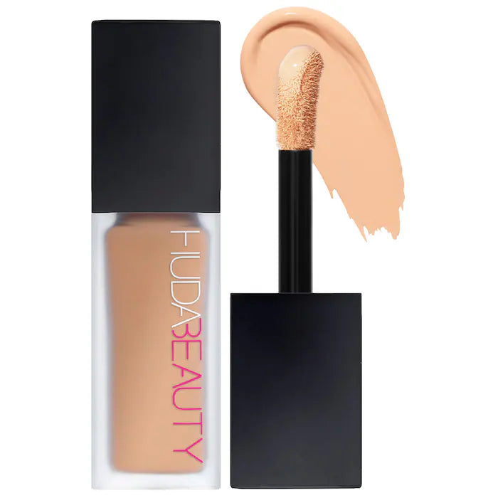 HUDA BEAUTY
#FauxFilter Matte Buildable Coverage Waterproof Concealer Color: Vanilla Swirl 3.1 Beige - light-medium skin tones with pink undertones