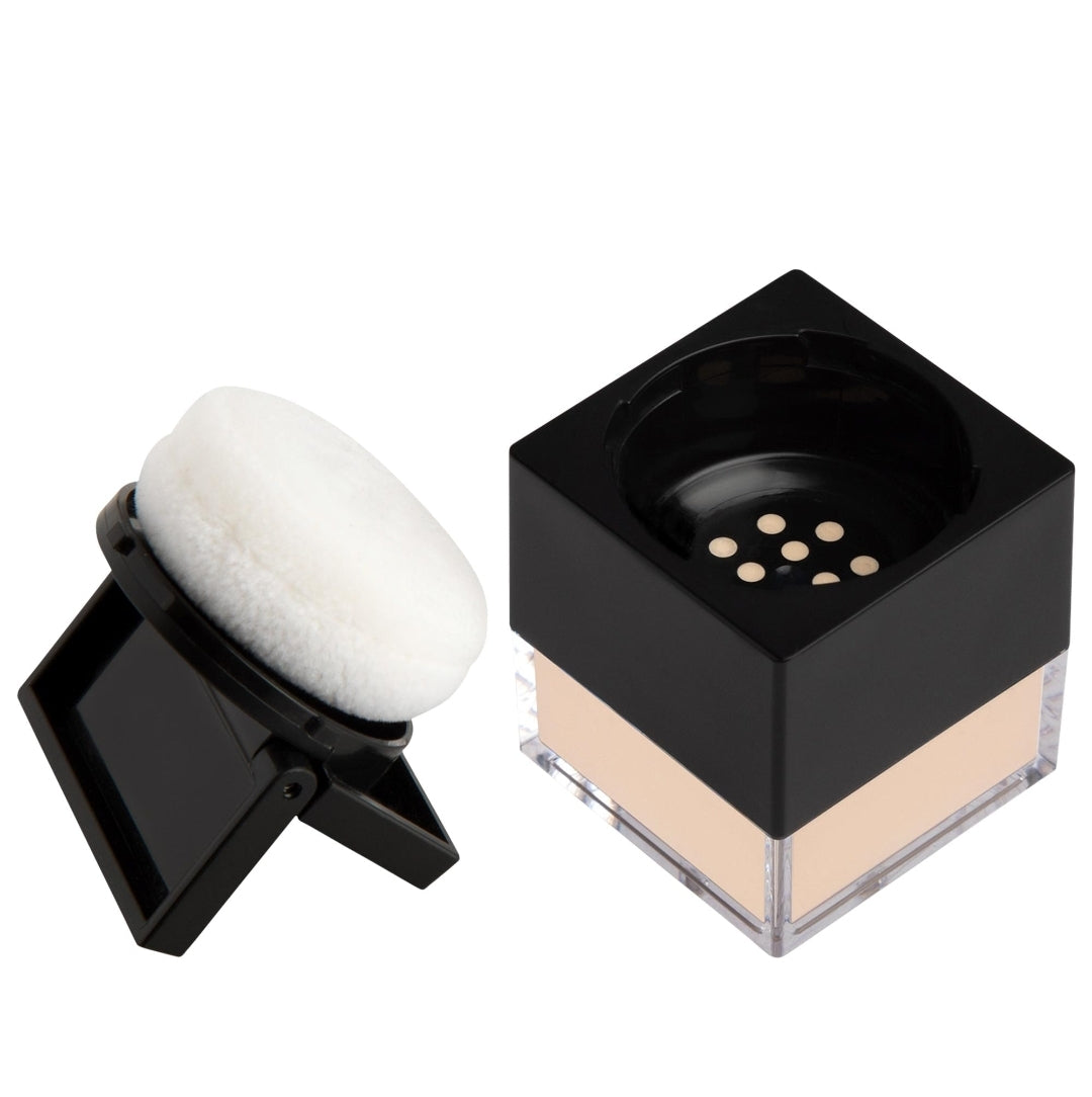 HUDA BEAUTY
Mini Easy Bake Loose Baking & Setting Powder Color: Pound Cake - fair, light, medium, and tan skin tones. golden undertones brighten and disguise under-eye darkness.
