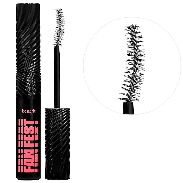 Benefit Cosmetics
Fan Fest Fanning & Volumizing Mascara Color: Hyper Black