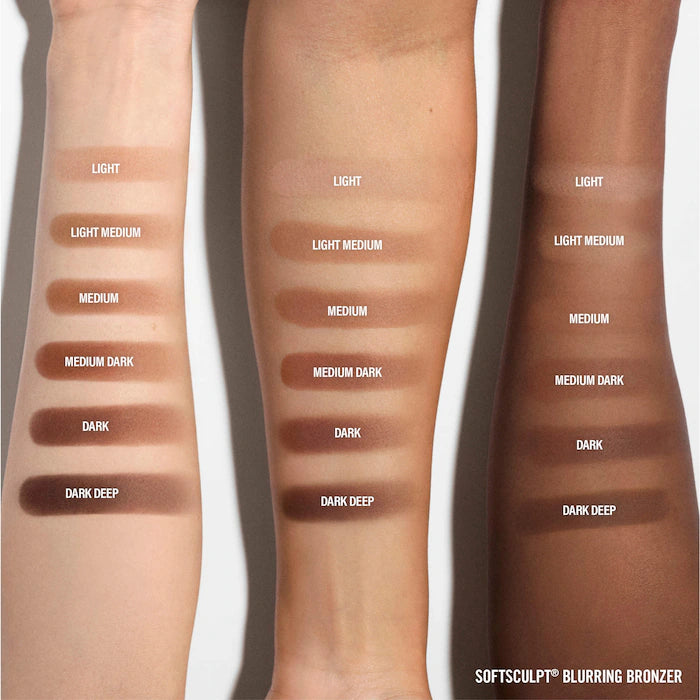 MAKEUP BY MARIO
SoftSculpt® Talc-Free Blurring Bronzer Color: Light Medium