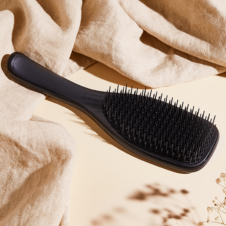 Tangle Teezer The Ultimate Detangler Color:Black