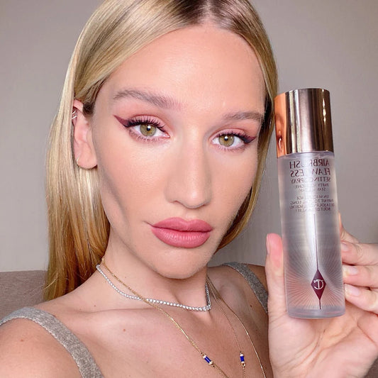 Charlotte Tilbury 
Airbrush Flawless Waterproof Setting Spray 100ml