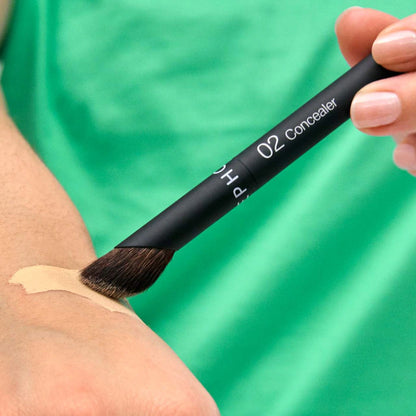SEPHORA COLLECTION 
Essential Brush 02 Concealer