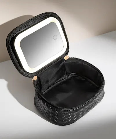 By BEAUTY BAY
LED Mirror Mini Travel Beauty Bag Black