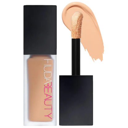 HUDA BEAUTY 
#FauxFilter Matte Buildable Coverage Waterproof Concealer