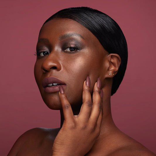 HUDA BEAUTY
Liquid Matte Ultra-Comfort Transfer-proof Lipstick Color: First Class - rich pink brown