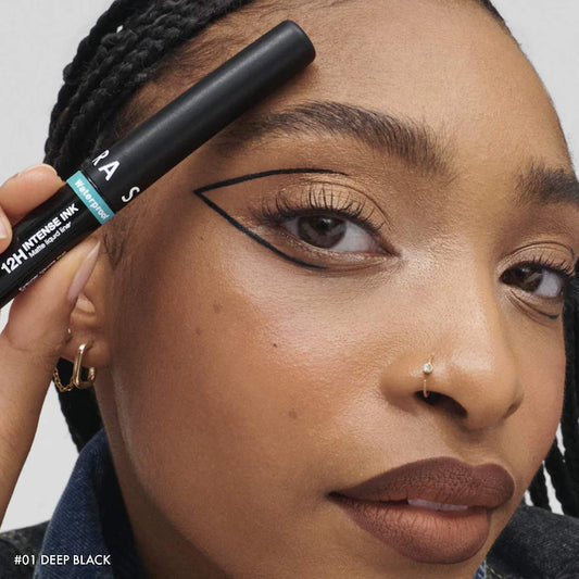 SEPHORA COLLECTION 
Intense Felt-Tip 12HR Liquid Waterproof Eyeliner Color: 01 Deep Black - black