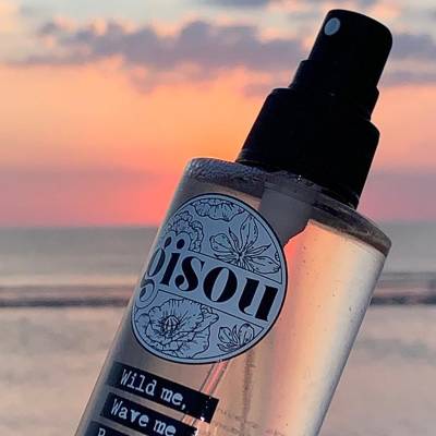 GISOU
Propolis Infused Texturizing Wave Spray 150ml
