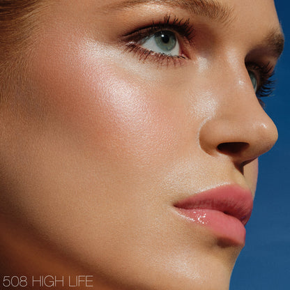 Nars Hot Escape Afterglow Lip Oil Color:508 High Life
True pink