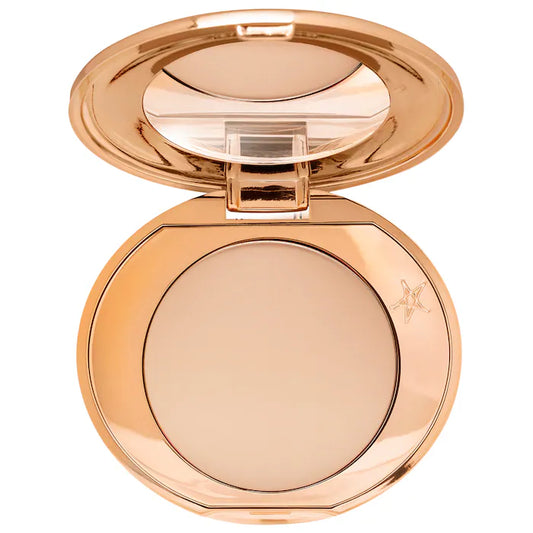 Charlotte Tilbury 
Mini Airbrush Flawless Finish Setting Powder Color: 2 Medium