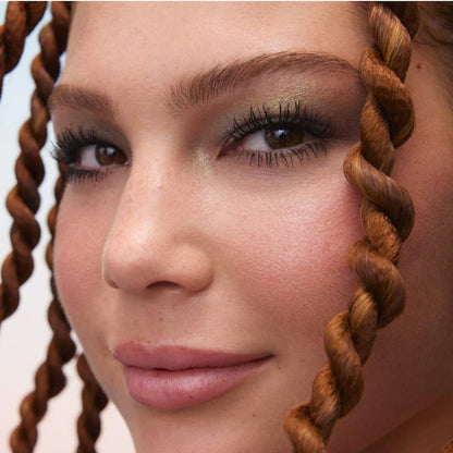 SEPHORA COLLECTION 
Love The Lift Curling + Volumizing Mascara Color: Ultra Black - black