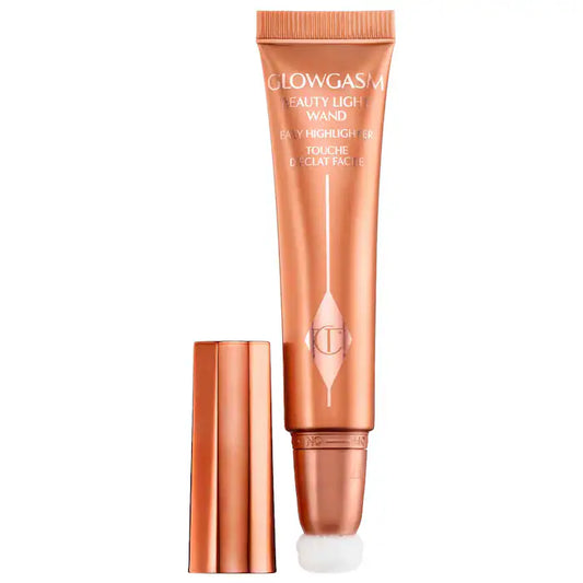 Charlotte Tilbury 
Beauty Highlighter Wand Color: Peachgasm - peach highlight
