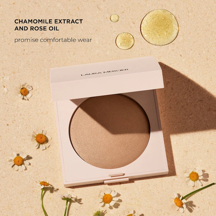 LAURA MERCIER
Real Flawless Luminous Perfecting Pressed Powder in Translucent for very fair to light medium skin tones